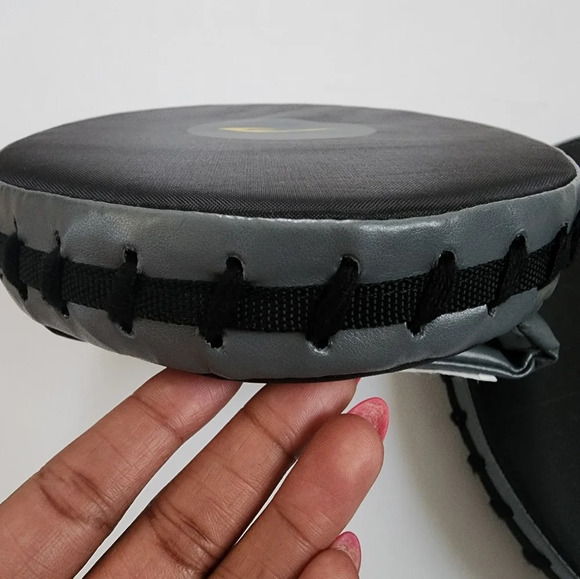 Everlast Punch Mitts Grey/Black Unisex Like New Boxing Training Boxing Workout - Picture 5 of 14